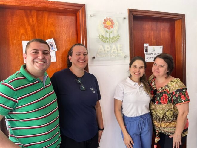 Profissionais da APAE de Jundiaí visitam APAE de Itapetininga