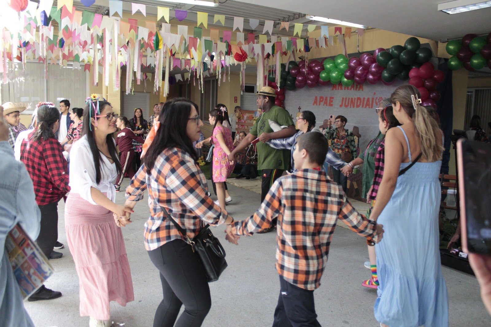 Festa Junina da Escola de Educação Especial da APAE de Jundiaí: manhã divertida para os estudantes e suas famílias