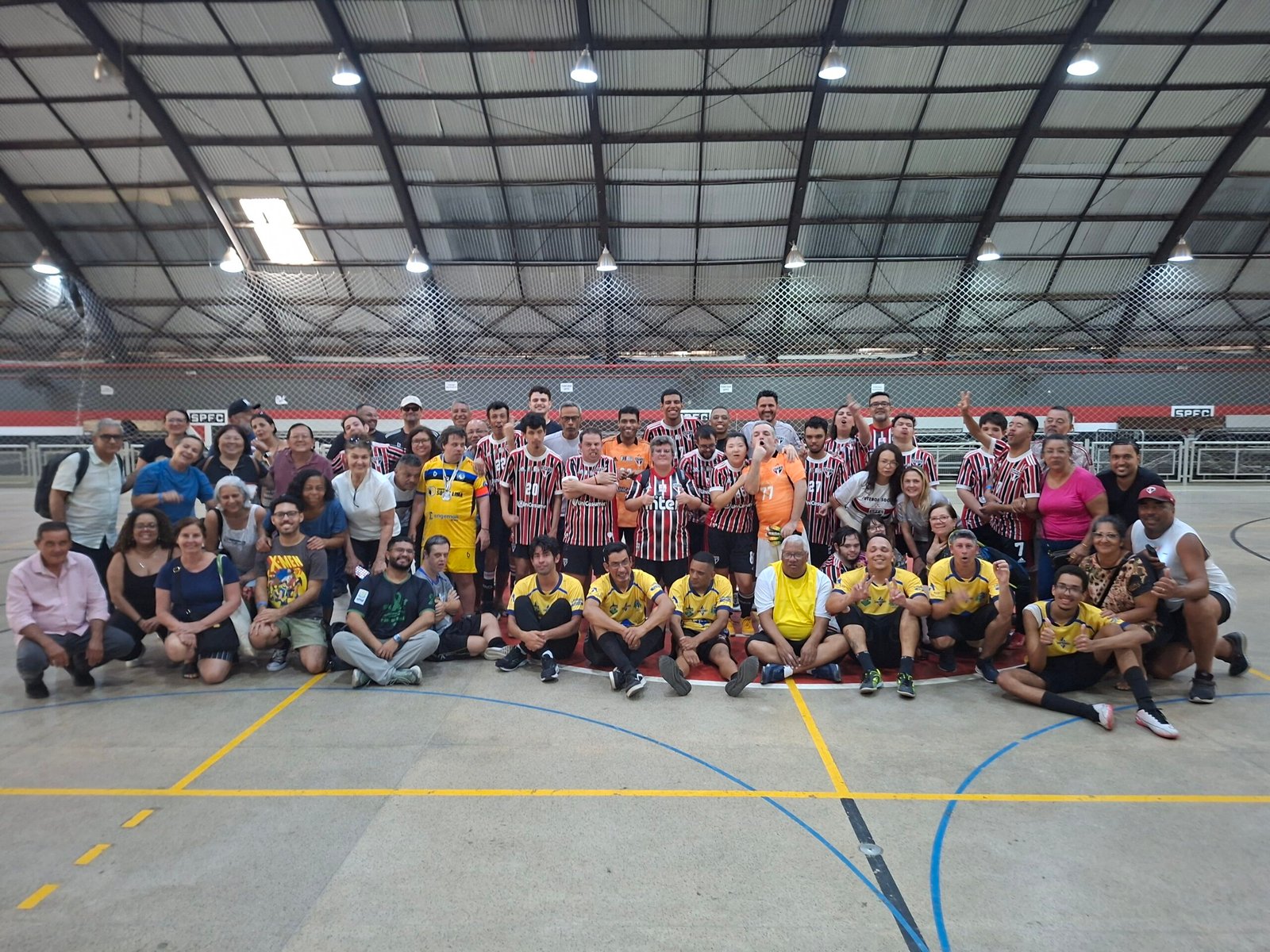 Usuários do CCO participam de amistoso inclusivo com equipe de futsal PcD do São Paulo FC no Morumbis